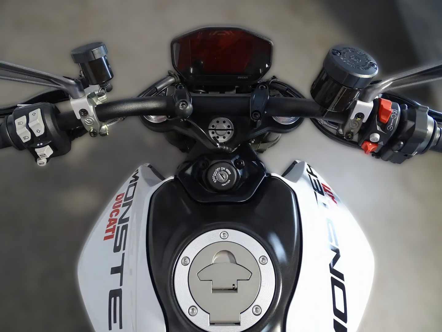 2024 Ducati Monster - 16 012 km - Náhled 19