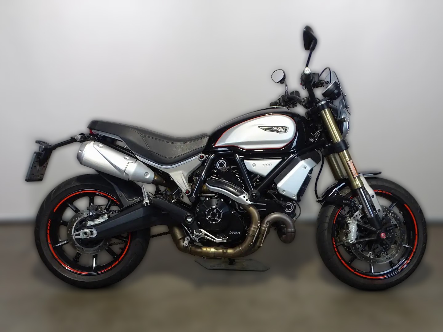 2018 Ducati Scrambler - 22 406 km - Náhled 10