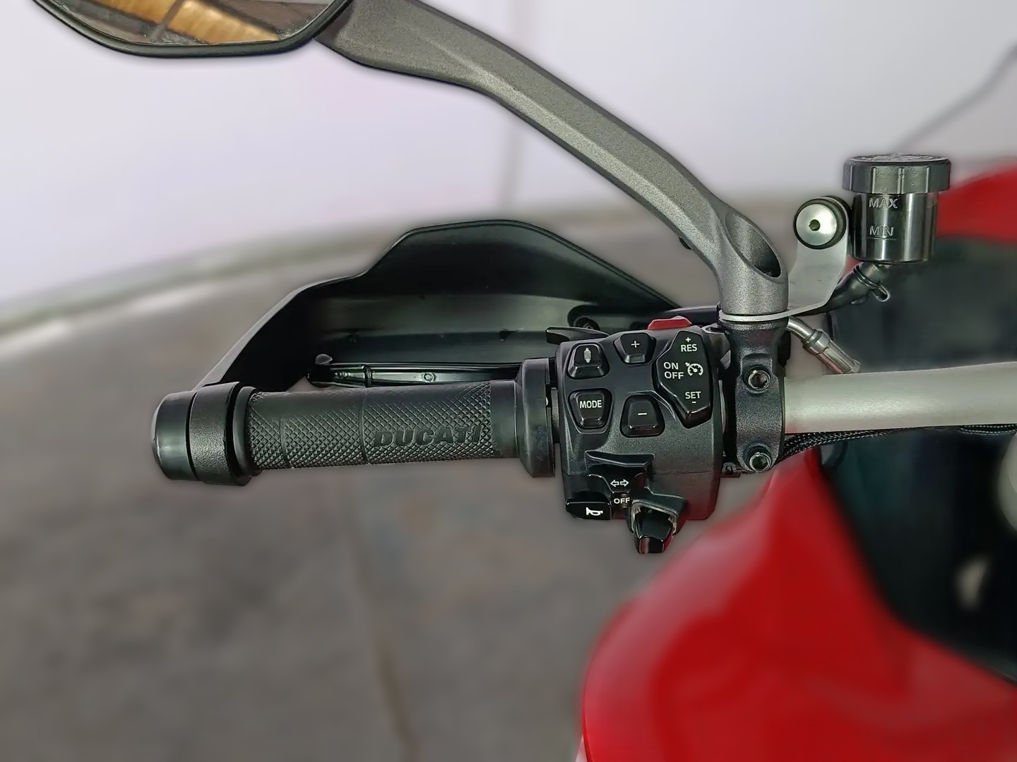 2021 Ducati Multistrada V4 - 43 000 km - Náhled 17