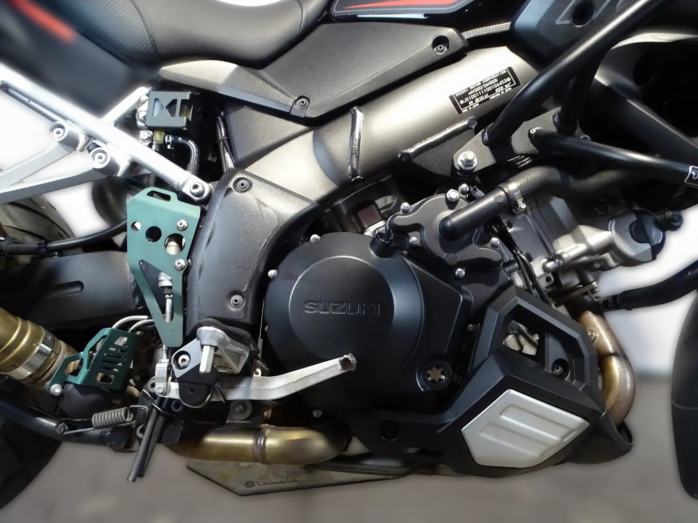 2015 Suzuki DL 1000 V-Strom - 38 120 km - Náhled 4