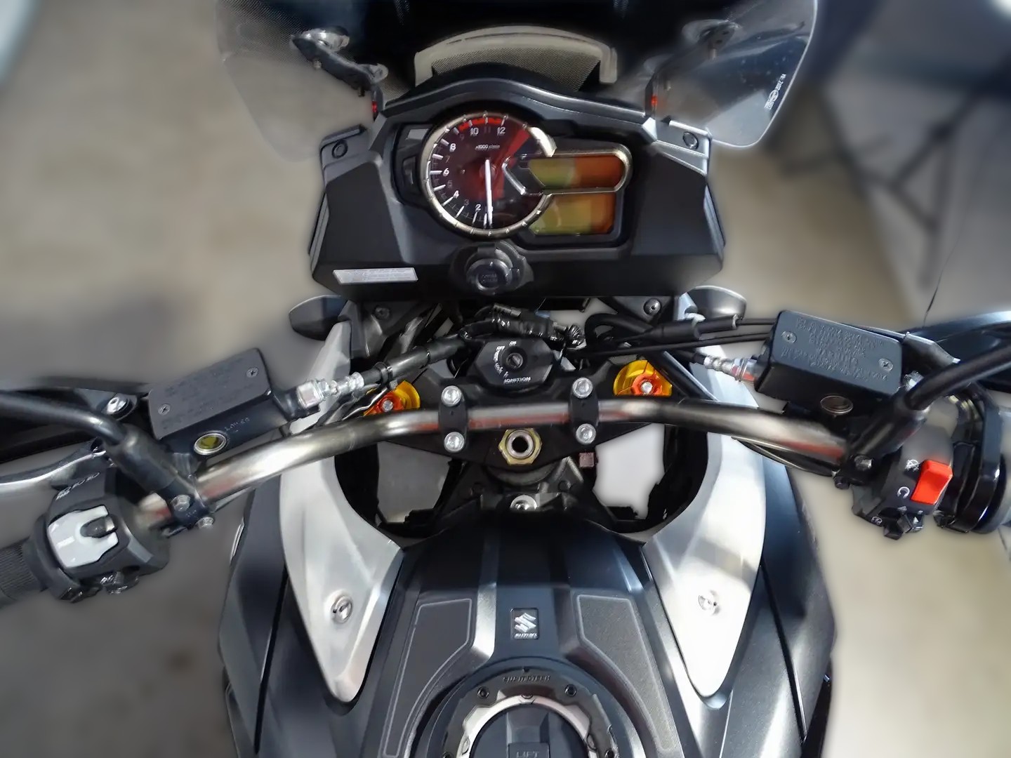 2015 Suzuki DL 1000 V-Strom - 38 120 km - Náhled 15