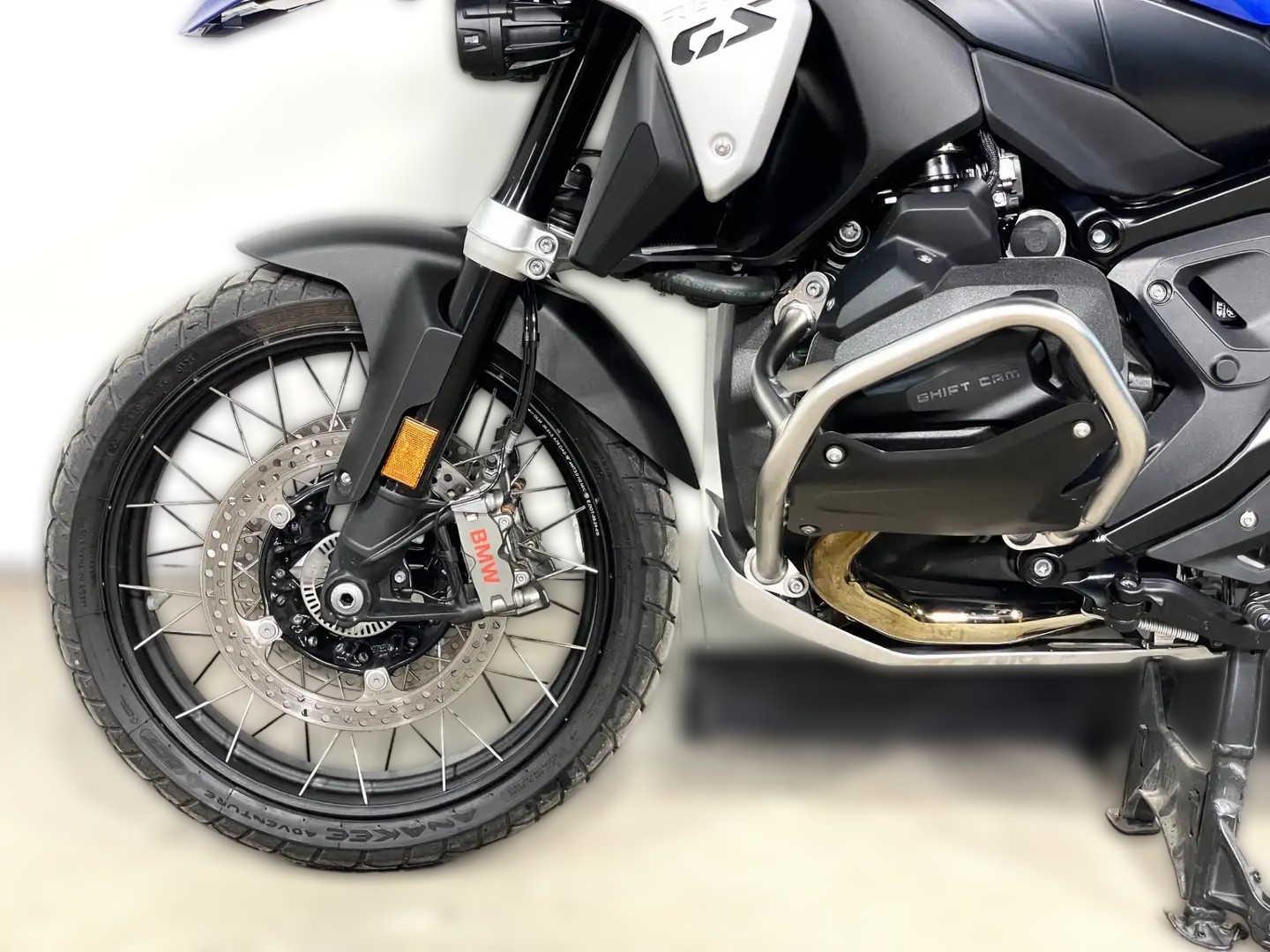 2025 BMW R 1250 GS - 1 000 km - Náhled 4