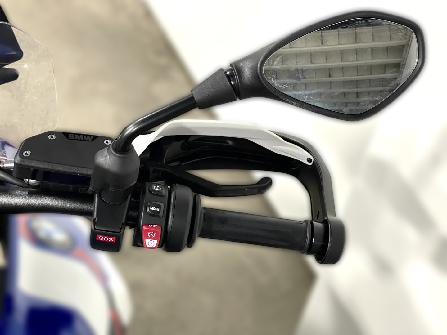 2025 BMW R 1250 GS - 1 000 km - Náhled 12