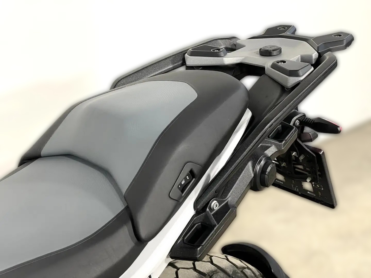 2025 BMW R 1250 GS - 1 000 km - Náhled 26