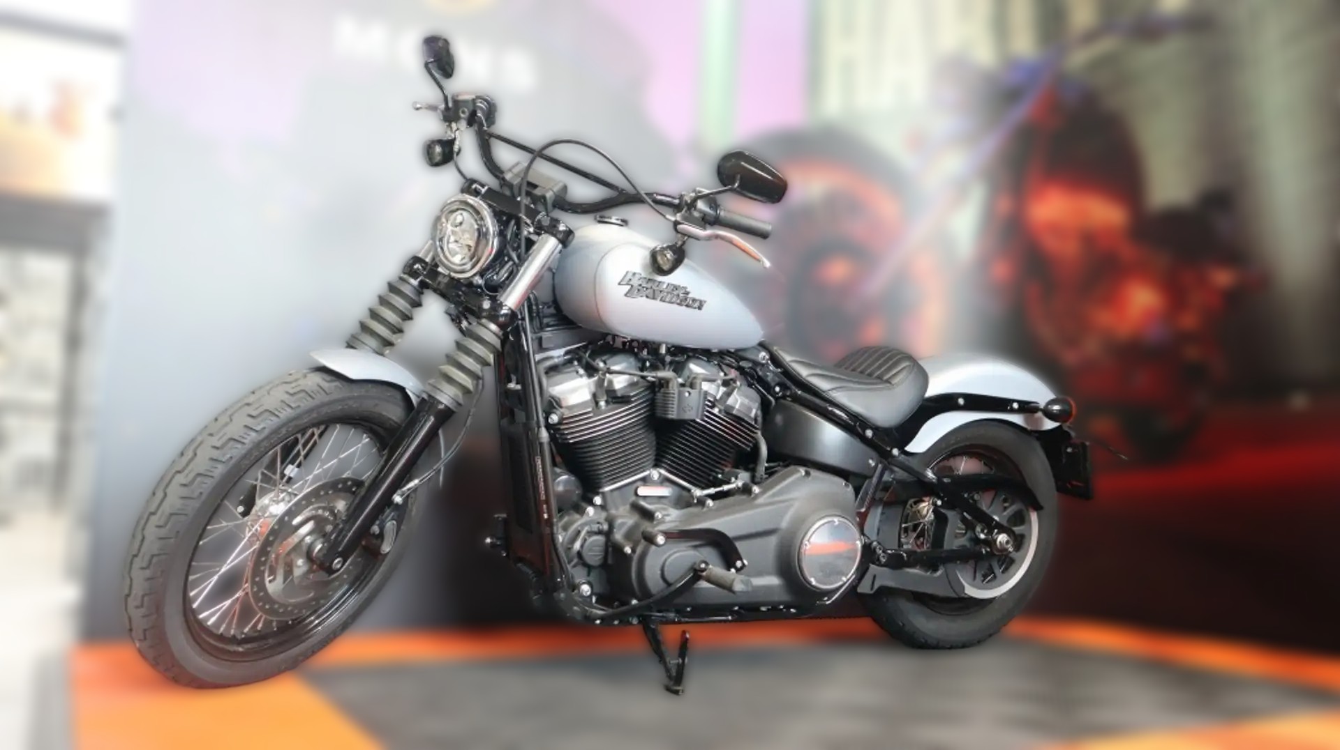 2021 Harley-Davidson Harley-Davidson Softail - 735 km - Náhled 3