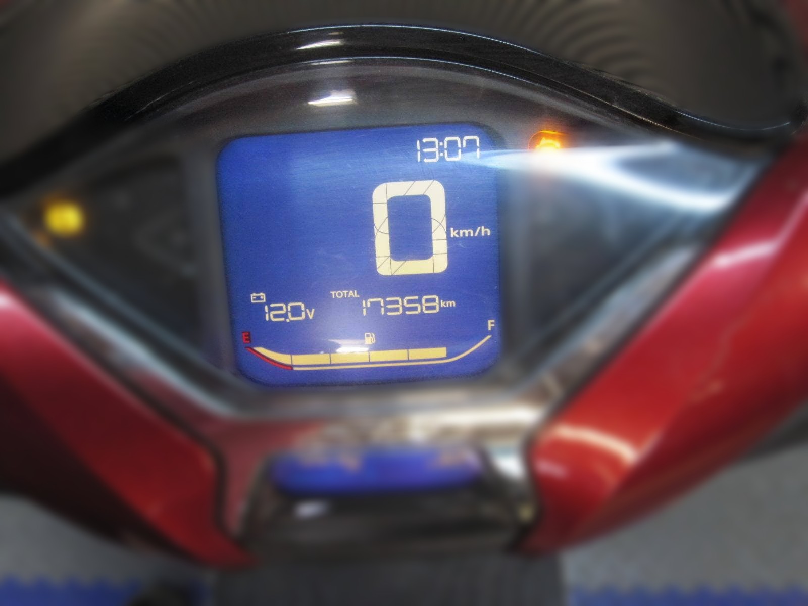 2022 Honda PCX 125 - 17 358 km - Náhled 9