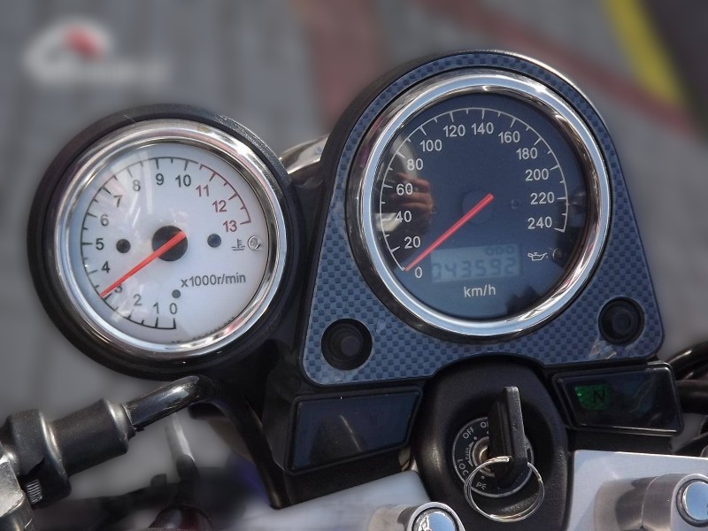 2002 Suzuki SV650 - 43 600 km - Náhled 36