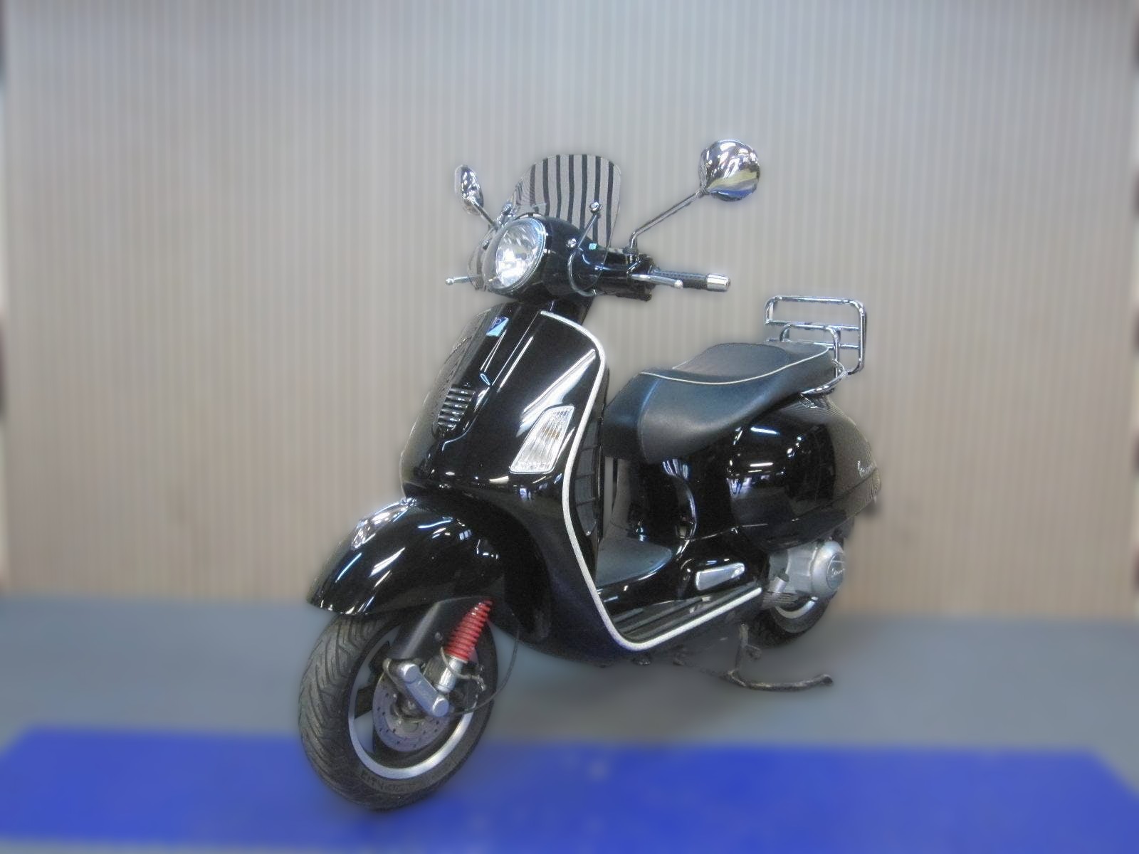 2010 Piaggio Vespa GTS - 22 301 km - Náhled 19