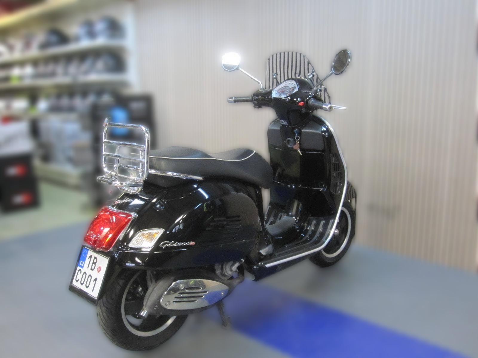 2010 Piaggio Vespa GTS - 22 301 km - Náhled 20
