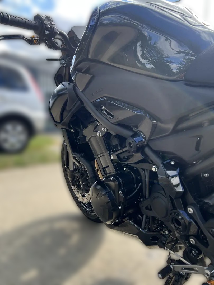 2025 Kawasaki Z900 - 1 000 km - Náhled 4