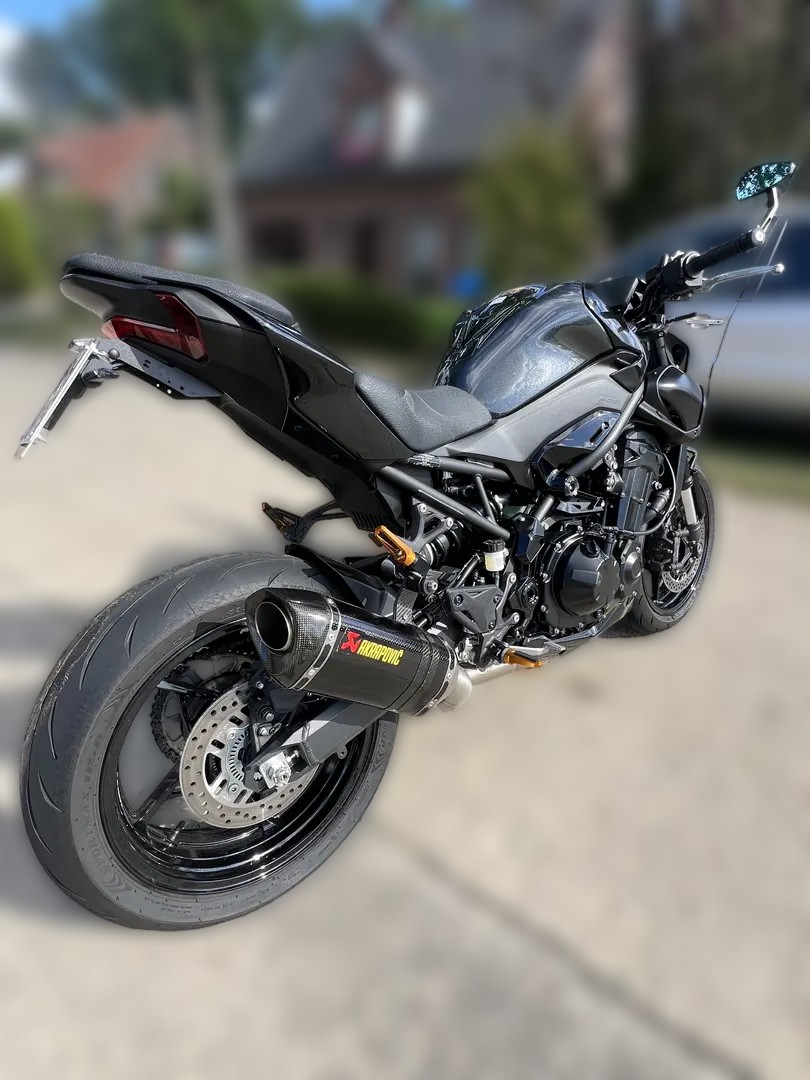 2025 Kawasaki Z900 - 1 000 km - Náhled 23