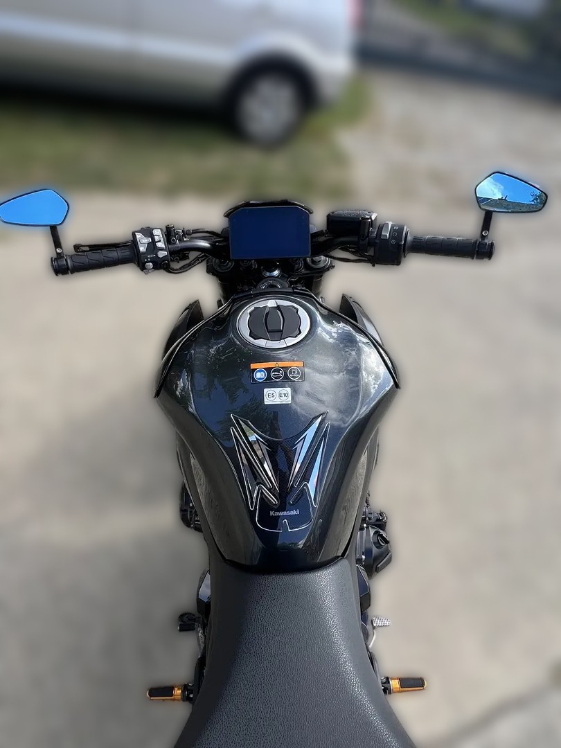 2025 Kawasaki Z900 - 1 000 km - Náhled 30