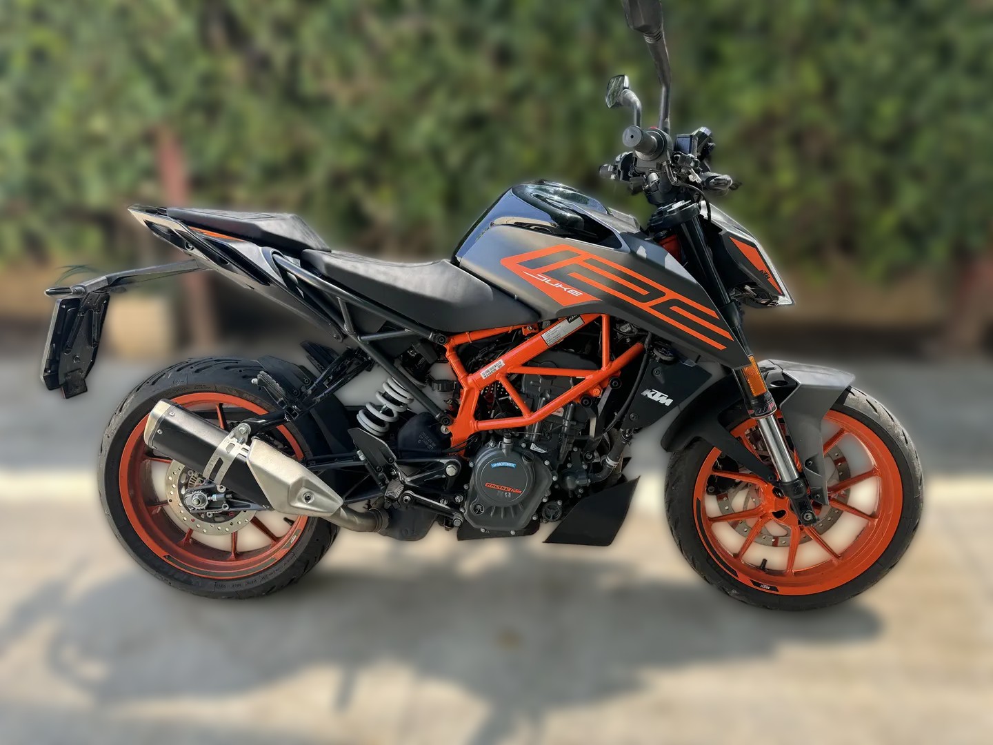 2022 KTM 125 Duke - 9 200 km - Náhled 6