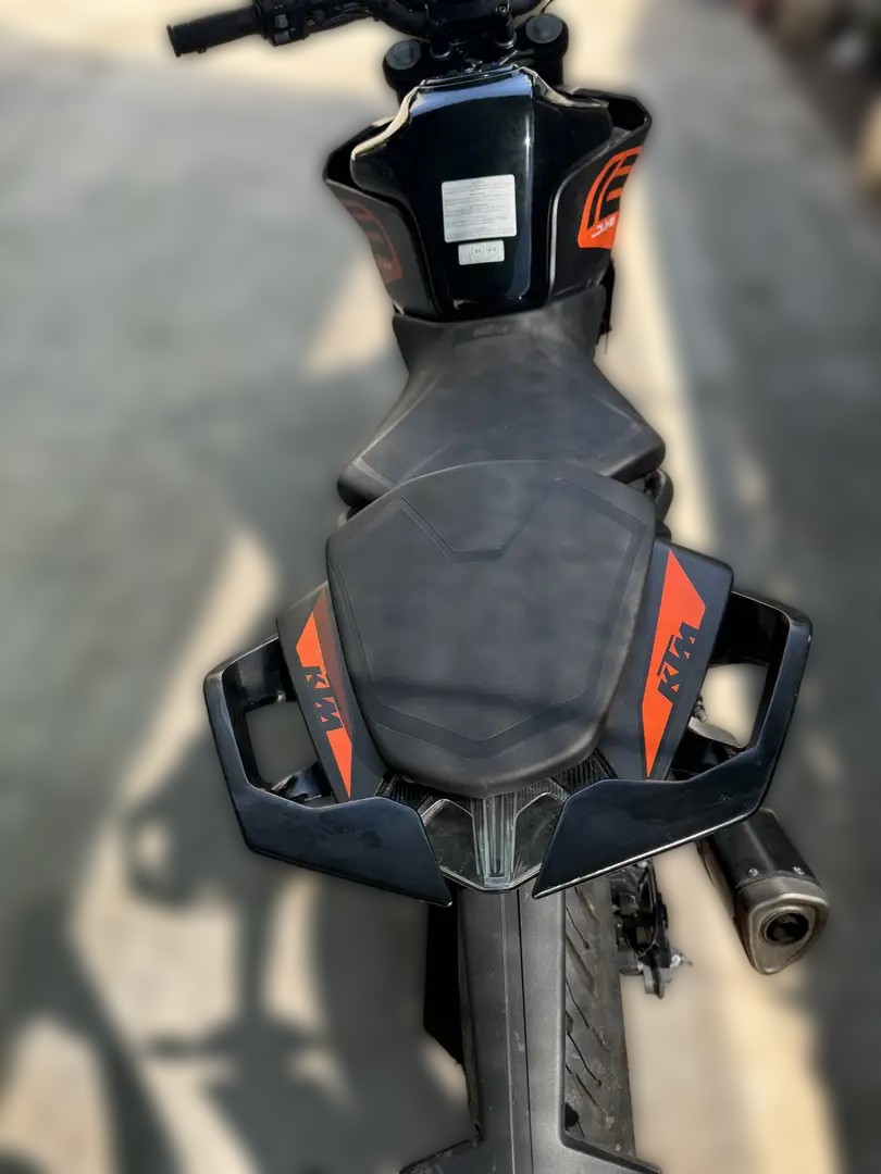 2022 KTM 125 Duke - 9 200 km - Náhled 7