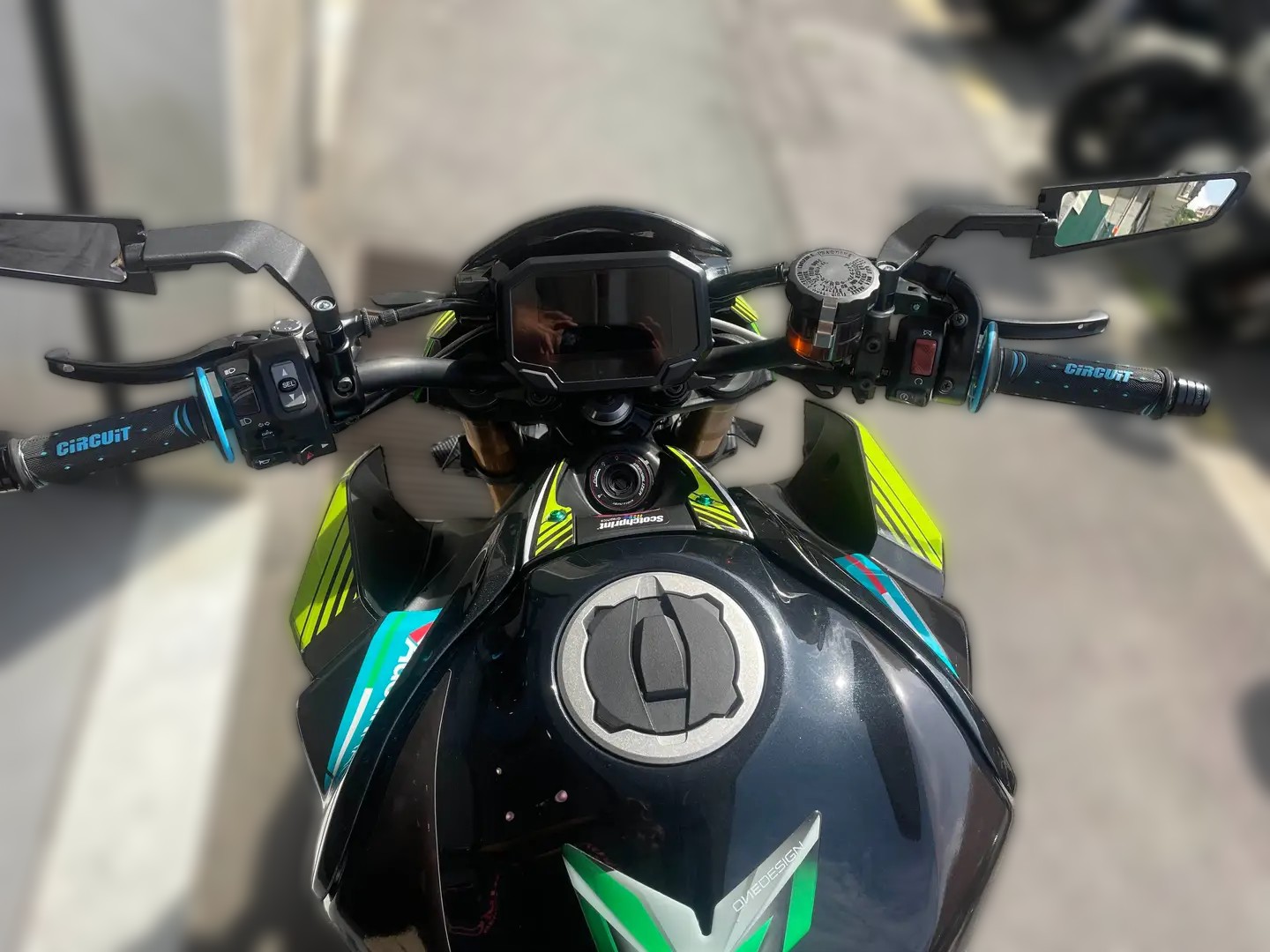 2022 Kawasaki Z900 - 31 000 km - Náhled 14