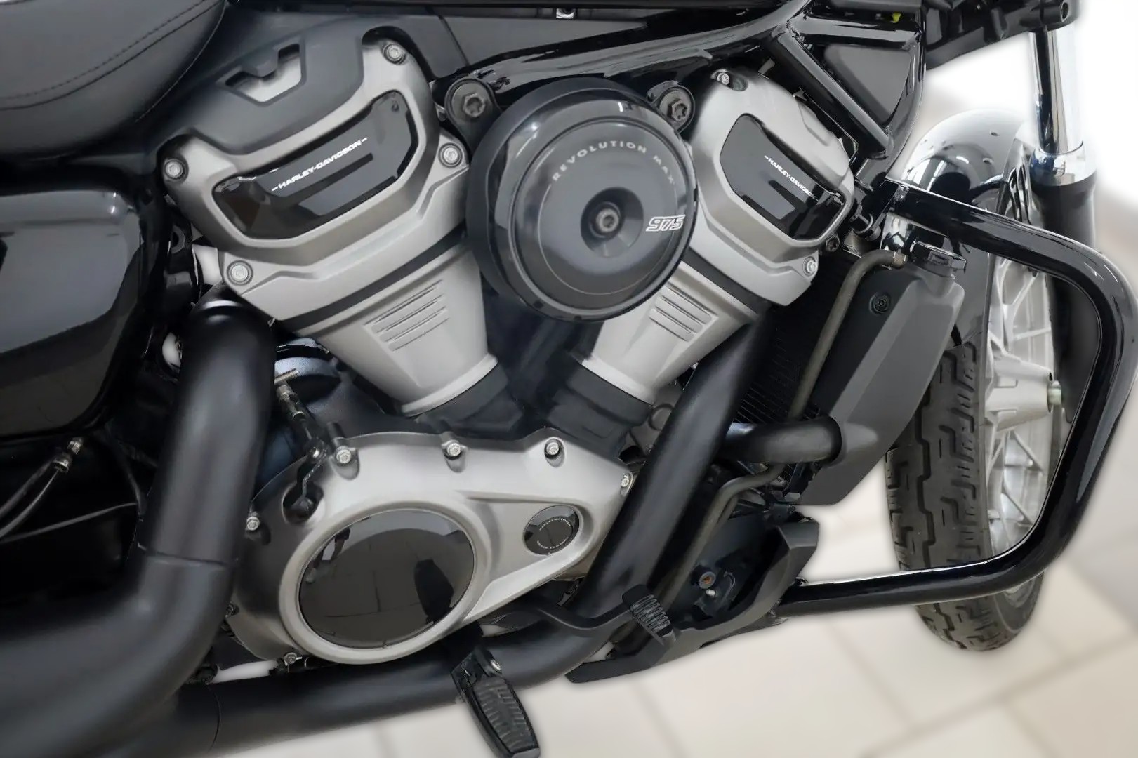2023 Harley-Davidson Sportster 1200 - 5 755 km - Náhled 30