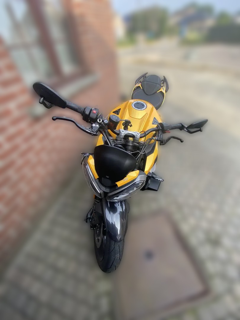 2025 Triumph Street Triple 765 - 3 546 km - Náhled 15