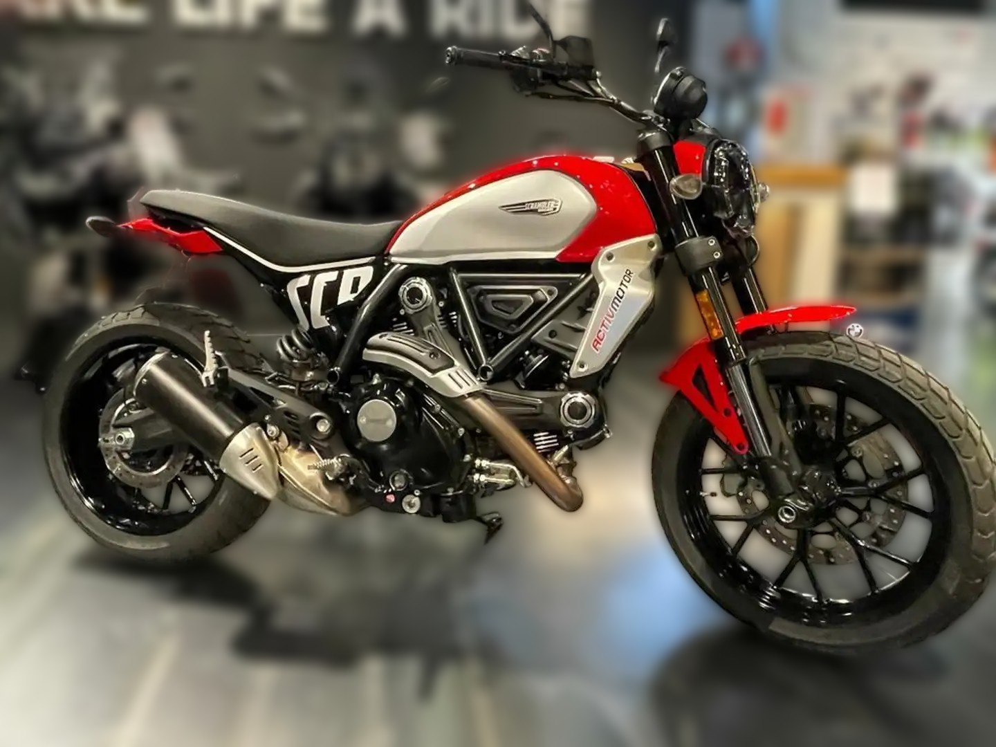 2025 Ducati Scrambler - 2 837 km - Náhled 25