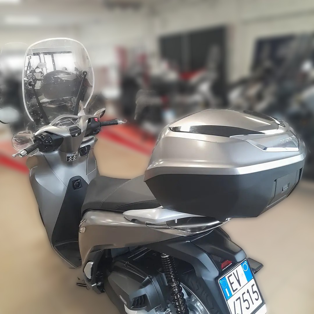 2021 Honda Forza 350 - 22 008 km - Náhled 4