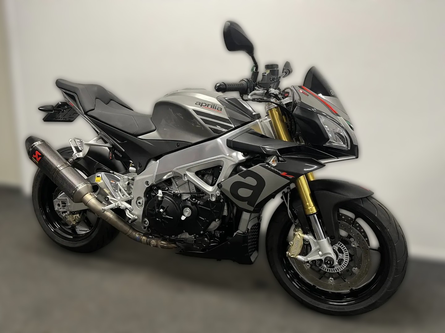 2016 Aprilia Tuono V4 - 32 992 km - Náhled 17