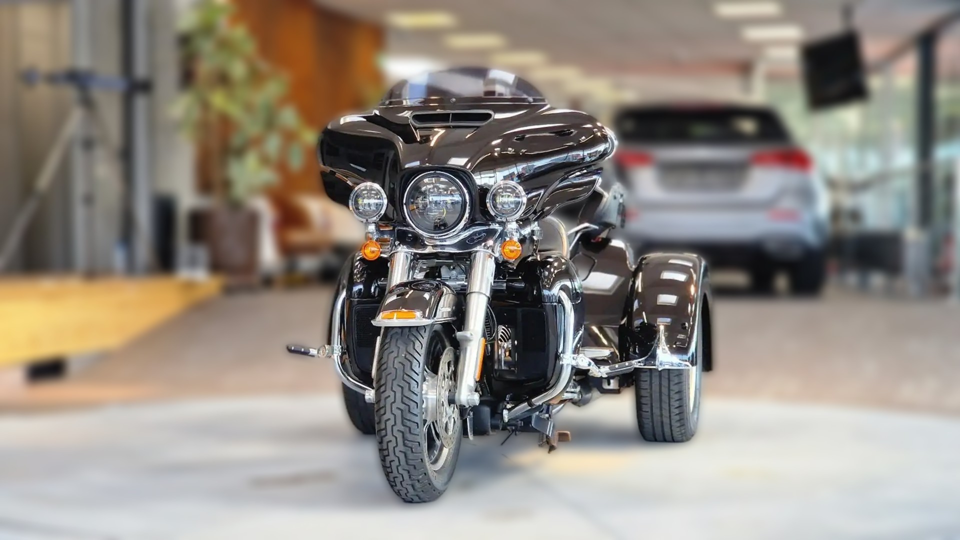 2014 Harley-Davidson Touring - 16 342 km - Náhled 3