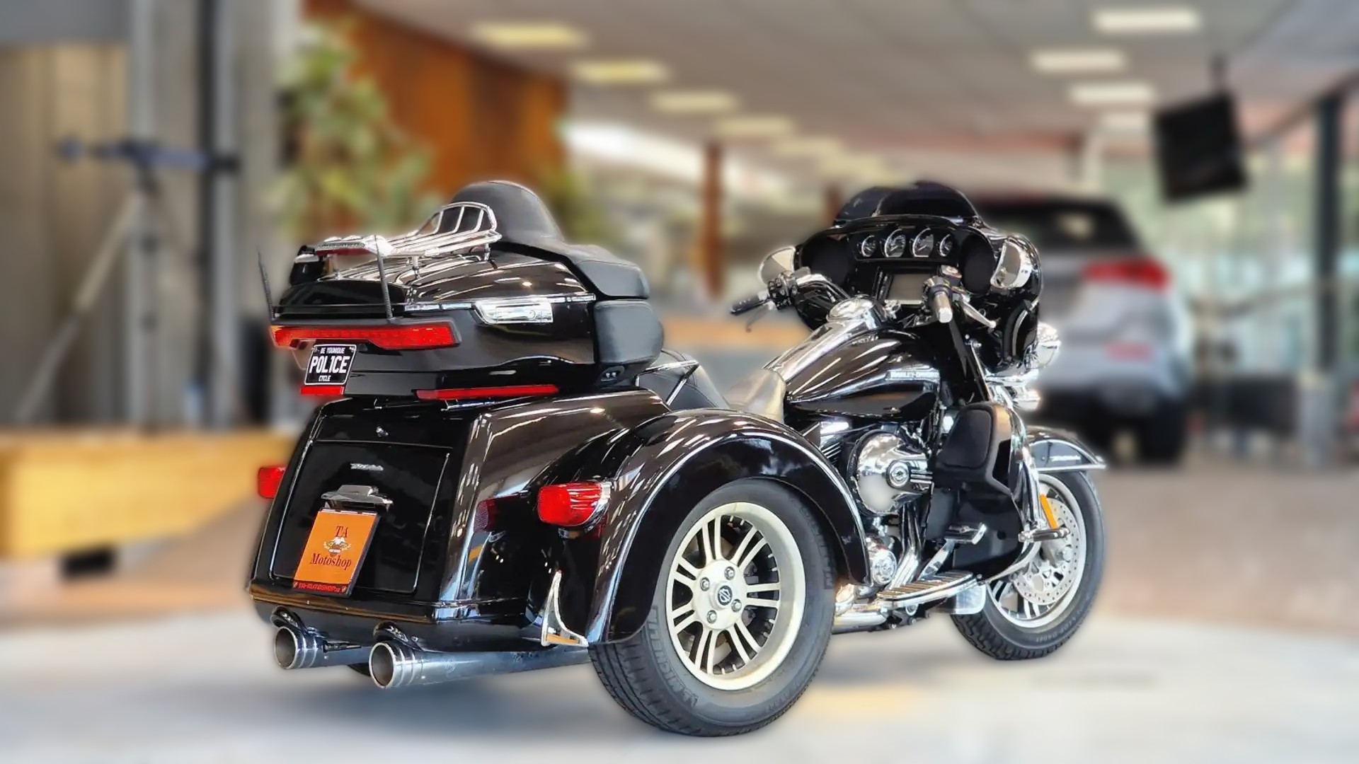 2014 Harley-Davidson Touring - 16 342 km - Náhled 9
