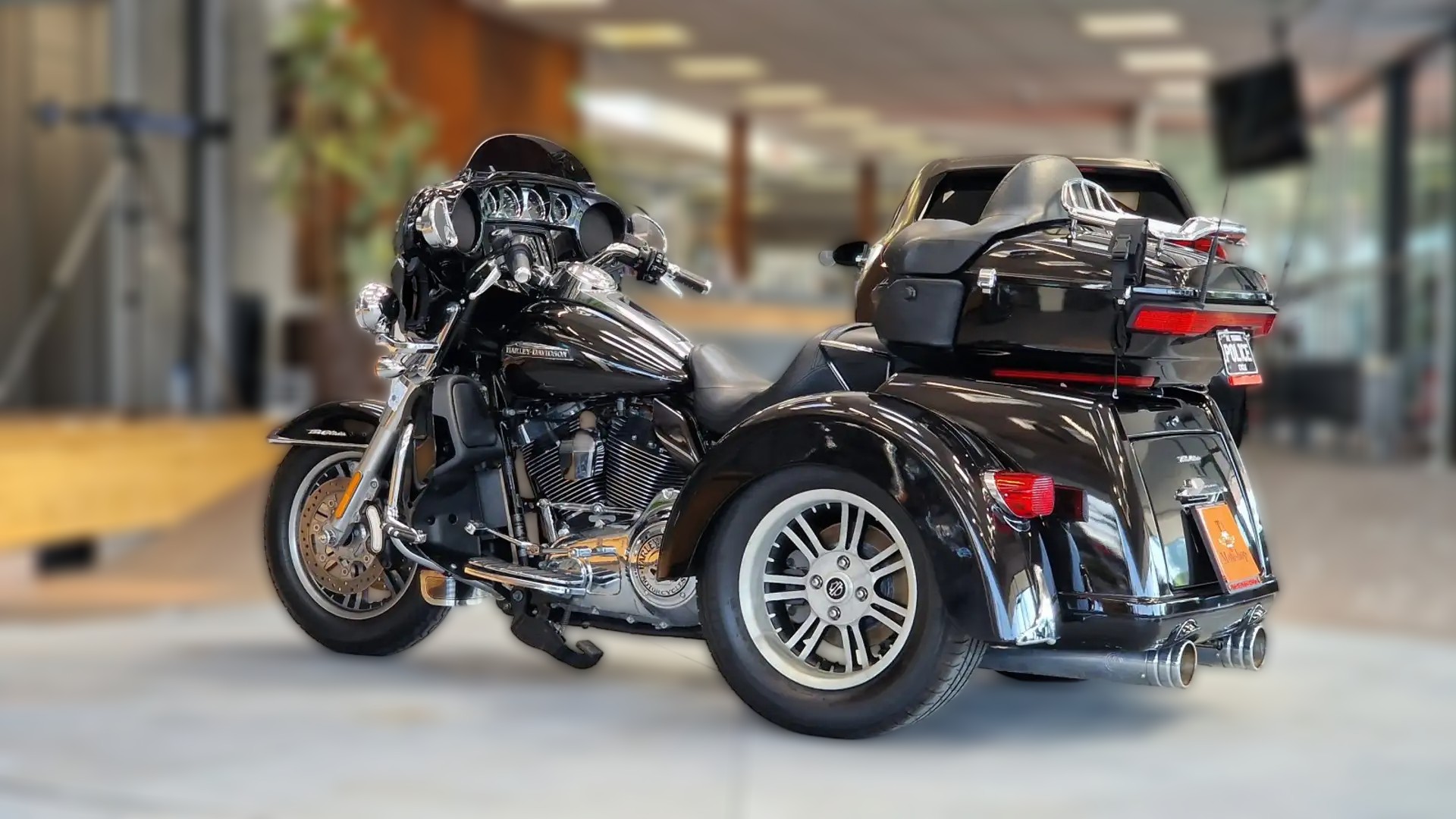 2014 Harley-Davidson Touring - 16 342 km - Náhled 12