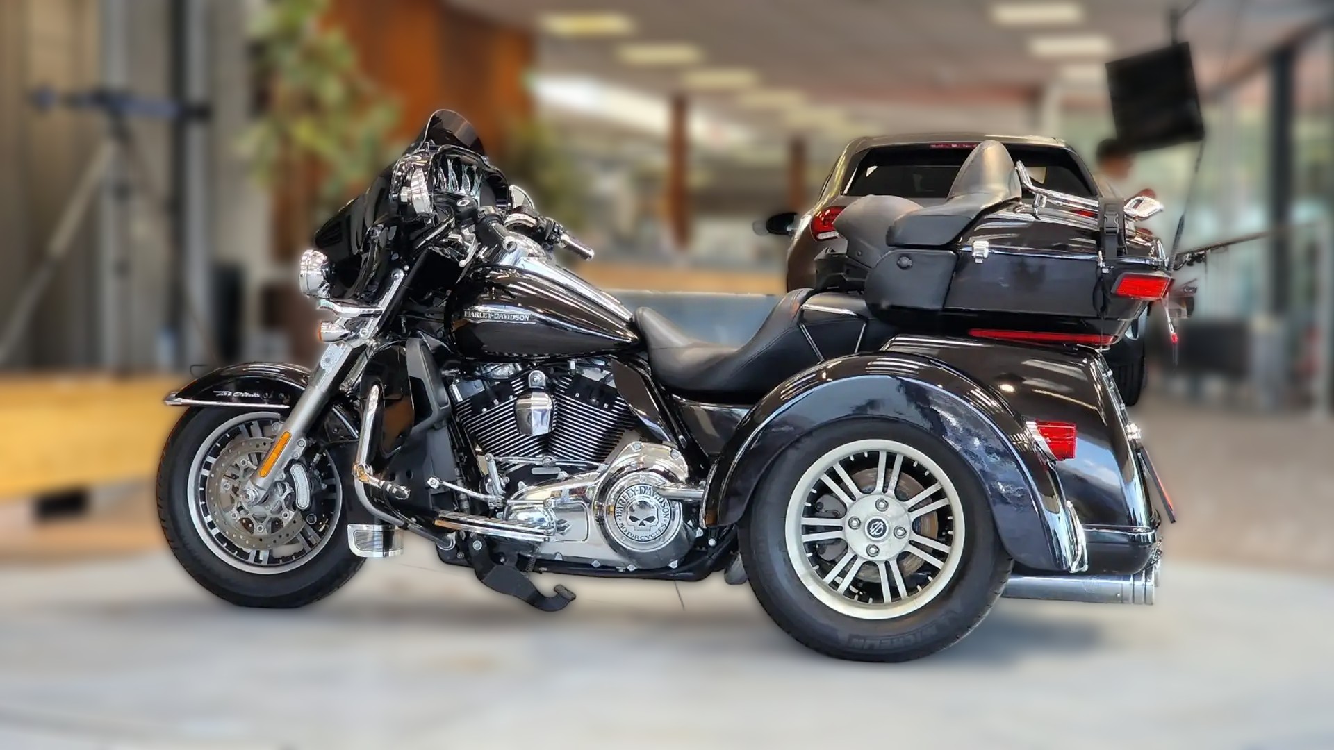 2014 Harley-Davidson Touring - 16 342 km - Náhled 18