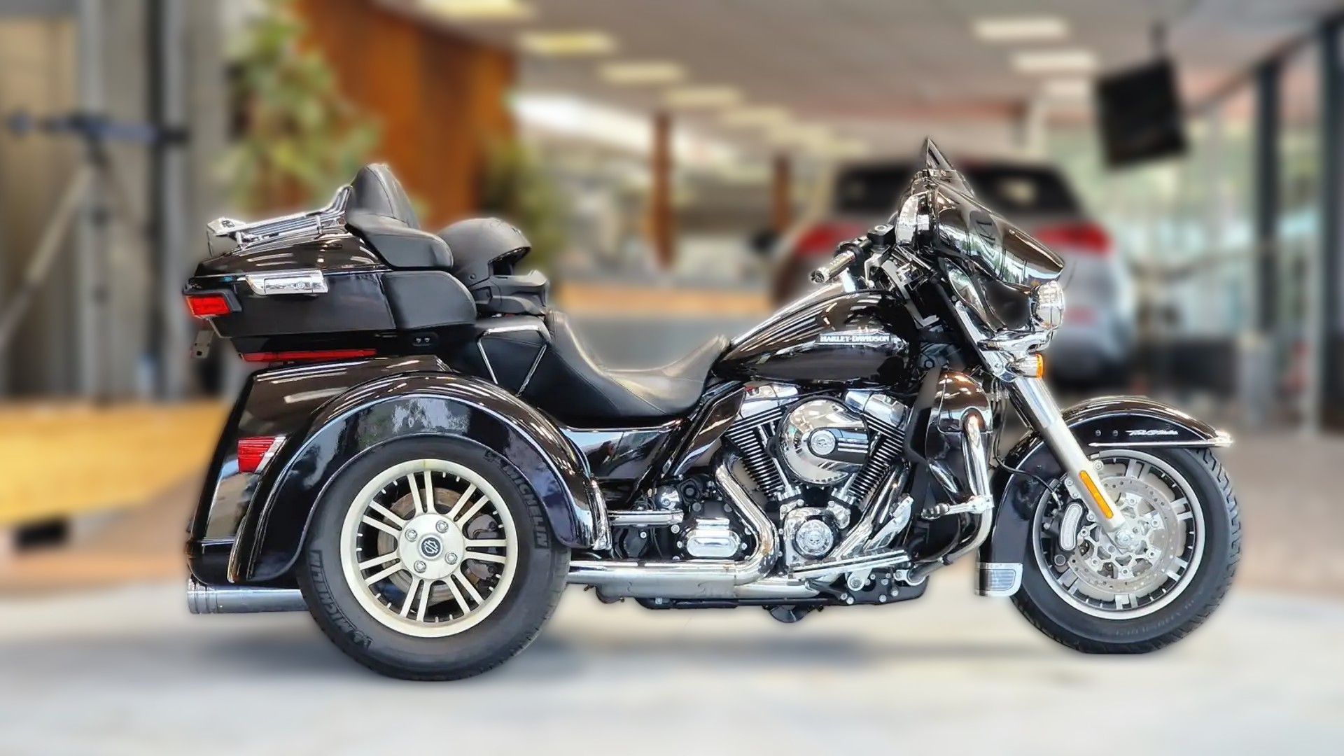 2014 Harley-Davidson Touring - 16 342 km - Náhled 24