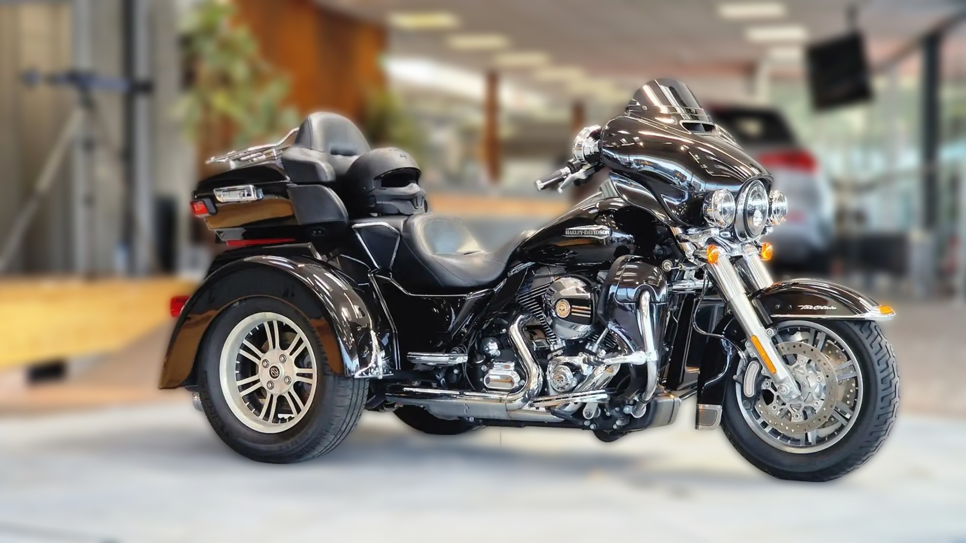 2014 Harley-Davidson Touring - 16 342 km - Náhled 28