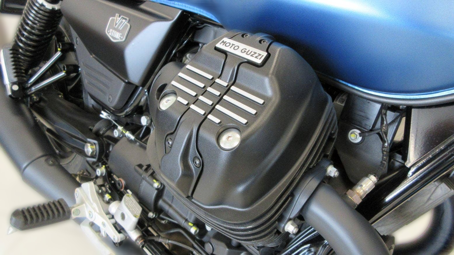 2025 Moto Guzzi V7 - 1 km - Náhled 7