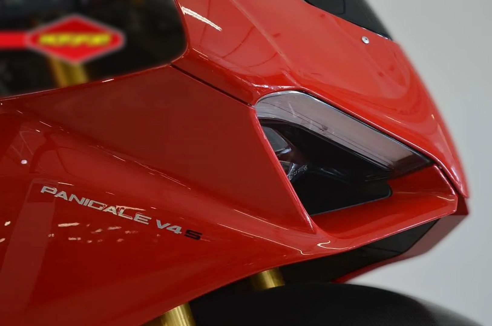 2018 Ducati Panigale V4 - 13 916 km - Náhled 6