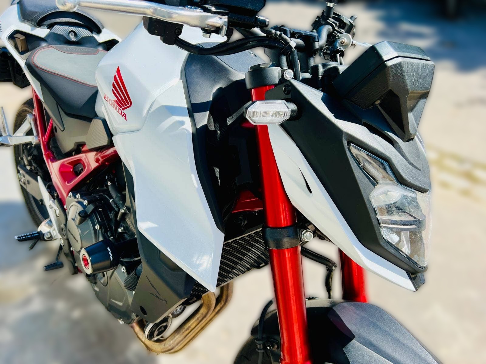 2023 Honda CB 750 Hornet - 2 000 km - Náhled 8
