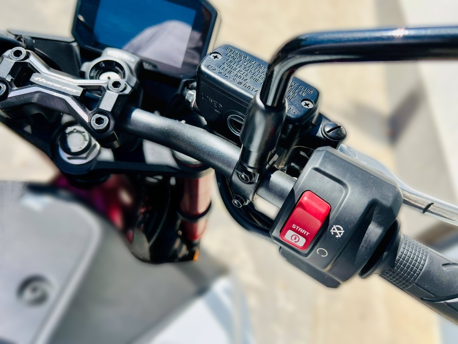 2023 Honda CB 750 Hornet - 2 000 km - Náhled 16