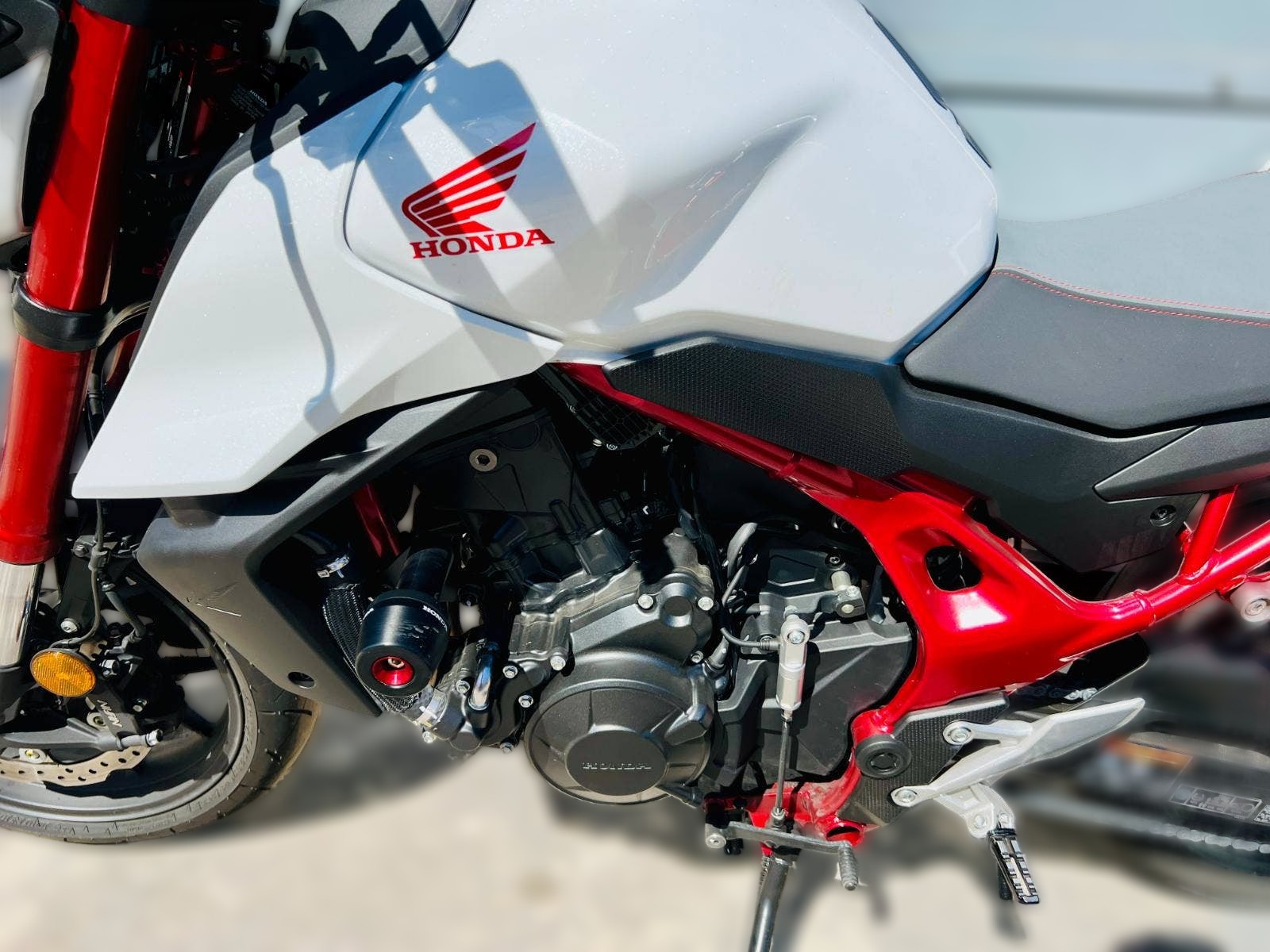 2023 Honda CB 750 Hornet - 2 000 km - Náhled 26