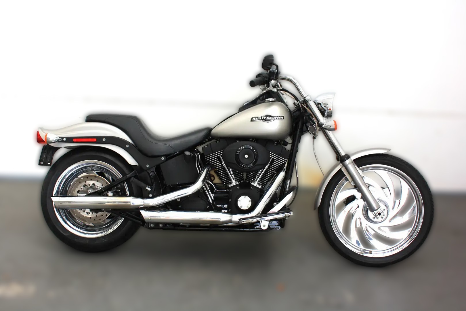 2007 Harley-Davidson Harley-Davidson Softail - 18 500 km - Náhled 33