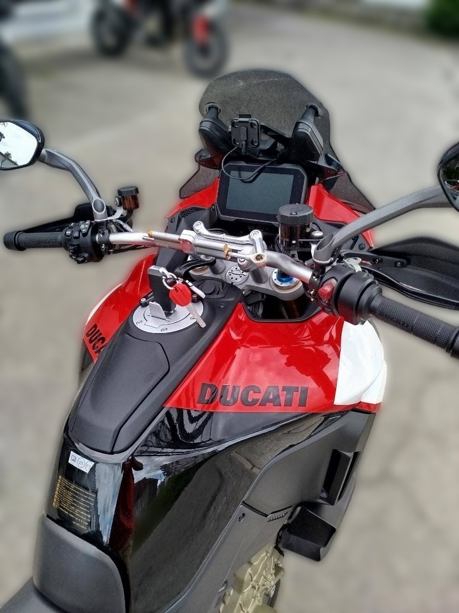 2022 Ducati Multistrada V4 - 6 202 km - Náhled 6