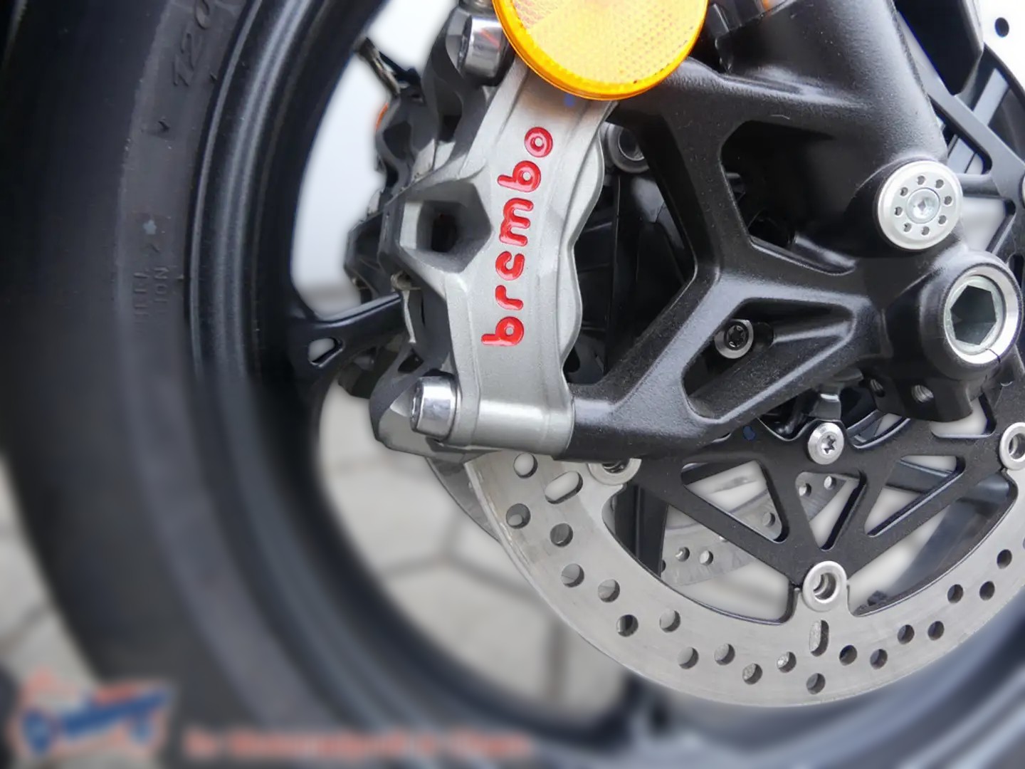 2024 Triumph Street Triple 765 - 1 km - Náhled 10