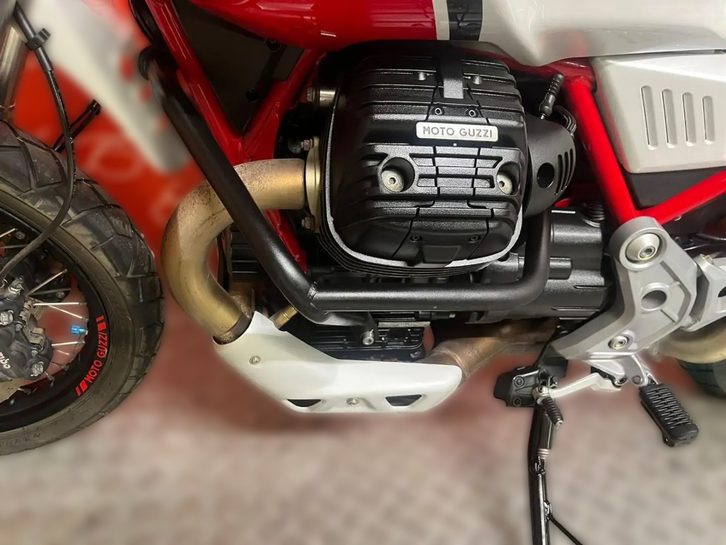 2019 Moto Guzzi V85 TT - 22 600 km - Náhled 13