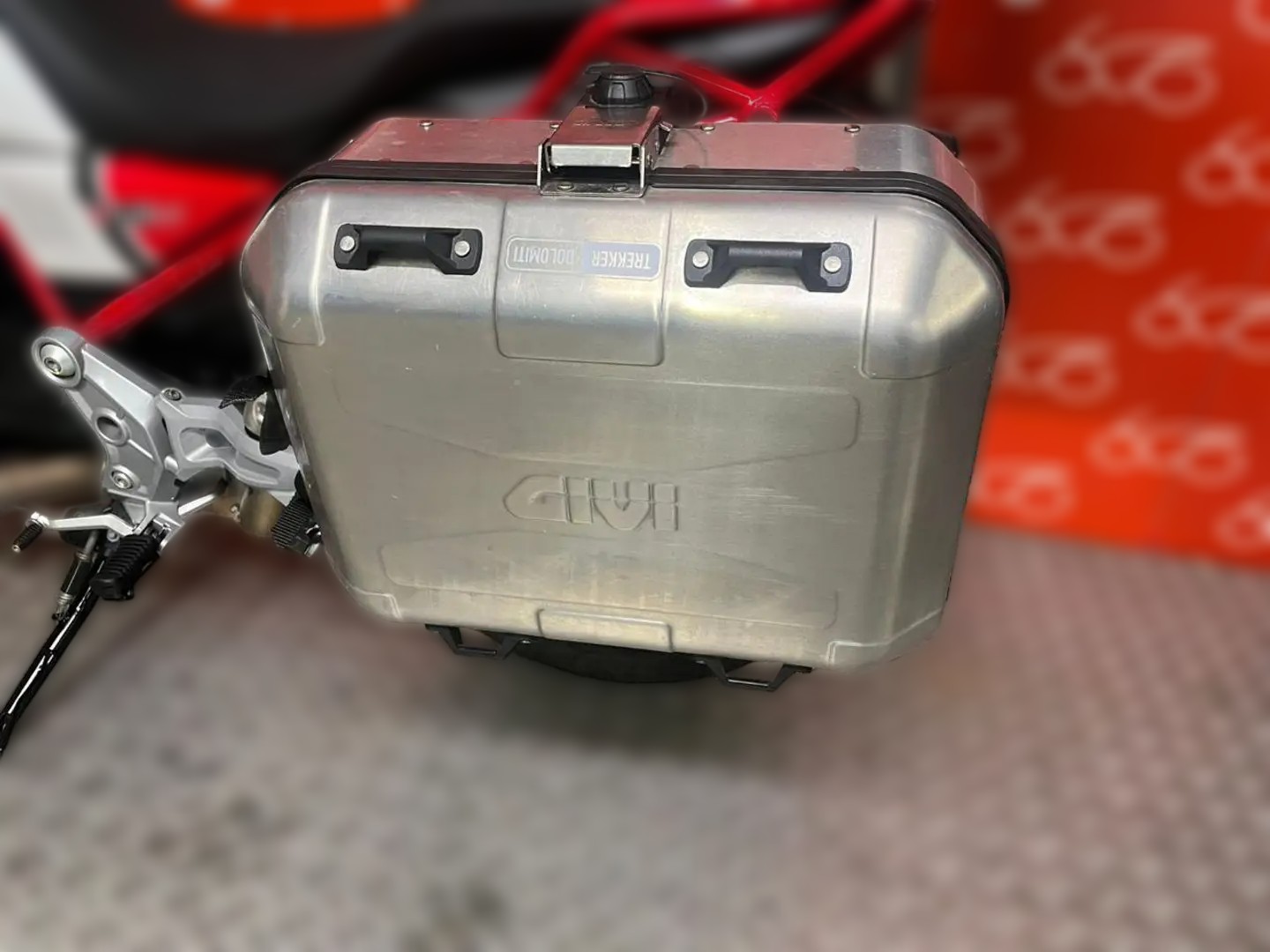 2019 Moto Guzzi V85 TT - 22 600 km - Náhled 14