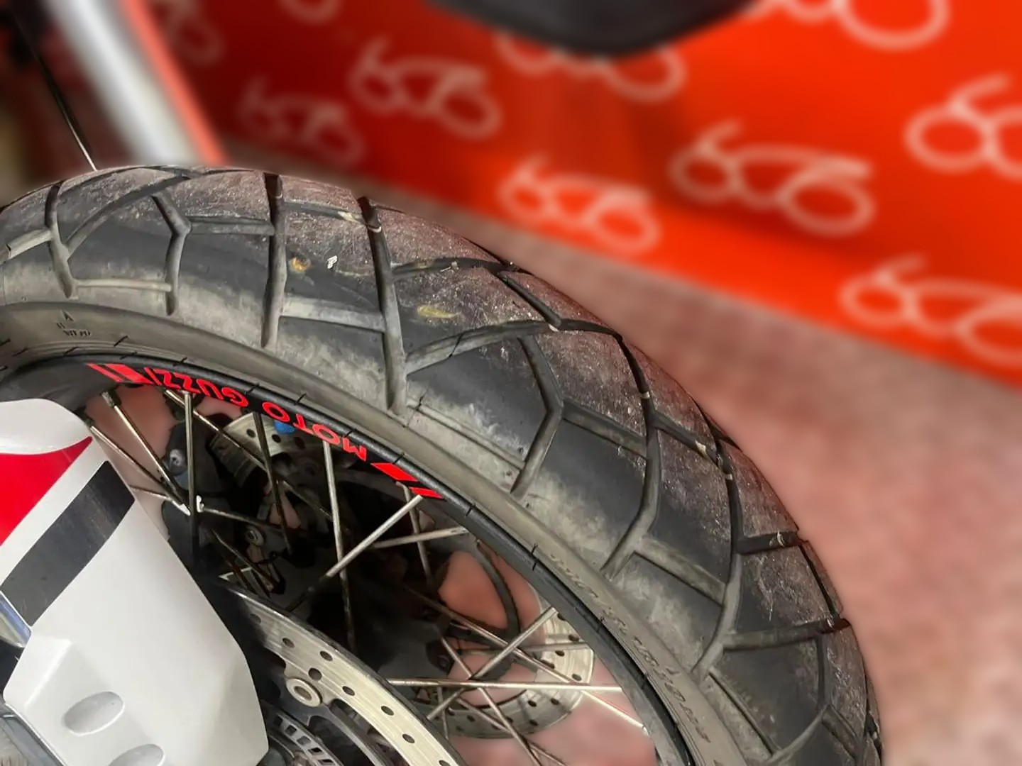 2019 Moto Guzzi V85 TT - 22 600 km - Náhled 21