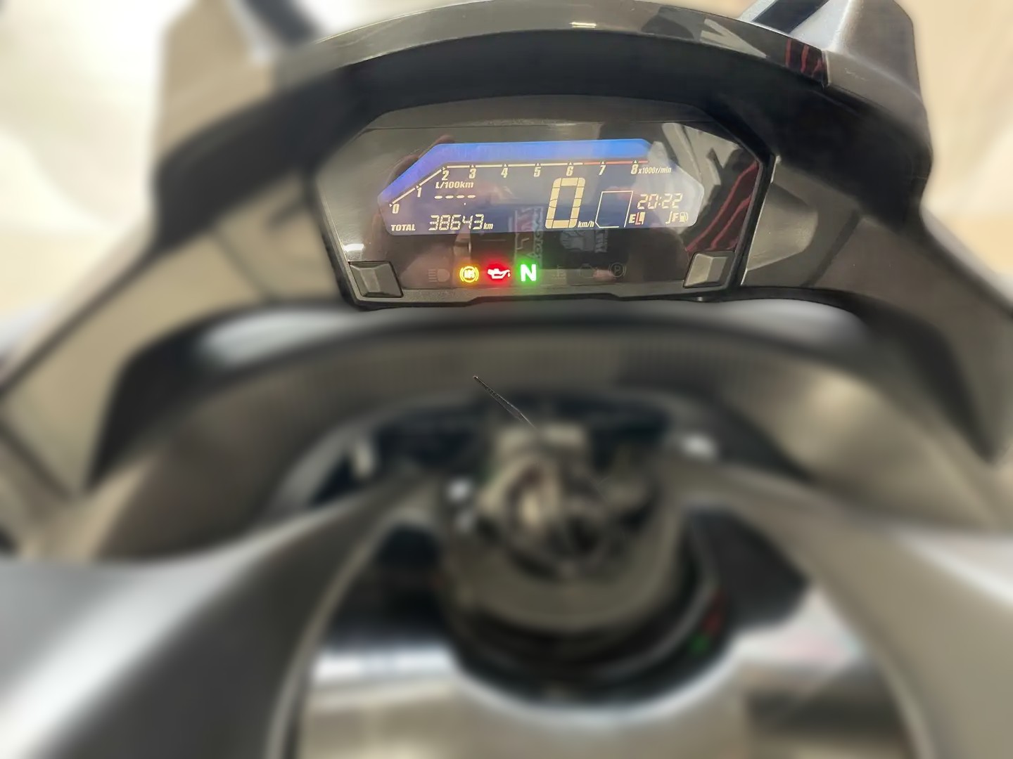 2017 Honda NC 750 X - 38 643 km - Náhled 4