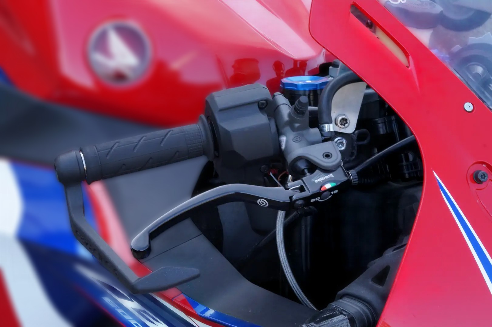 2024 Honda CBR 600 RR - 7 000 km - Náhled 13