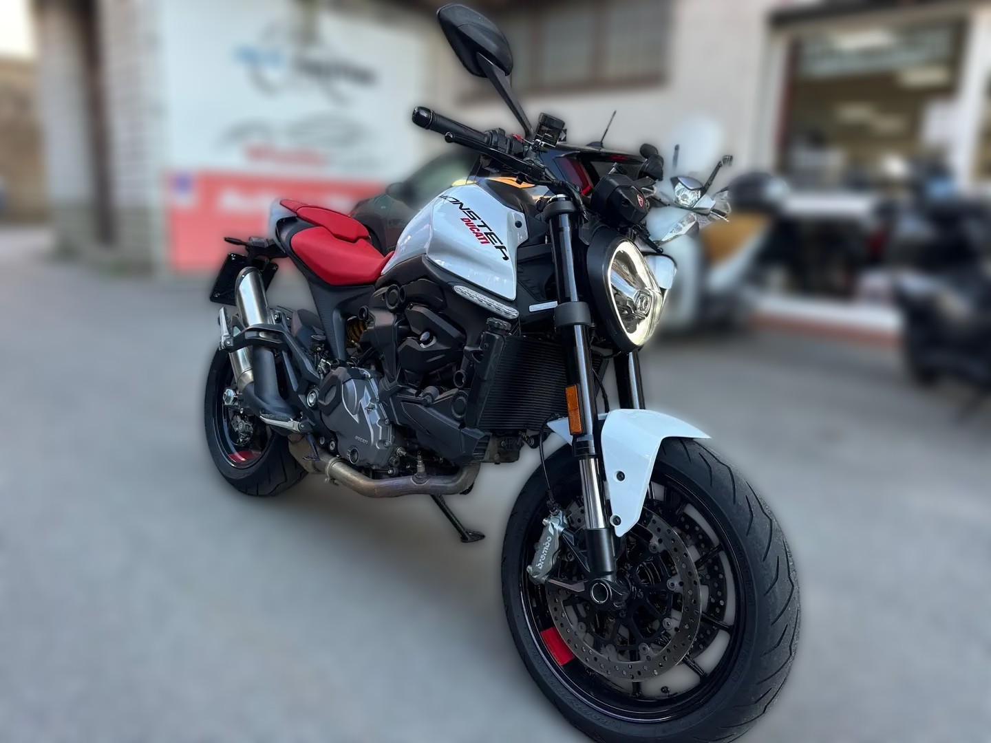2024 Ducati Monster - 2 024 km