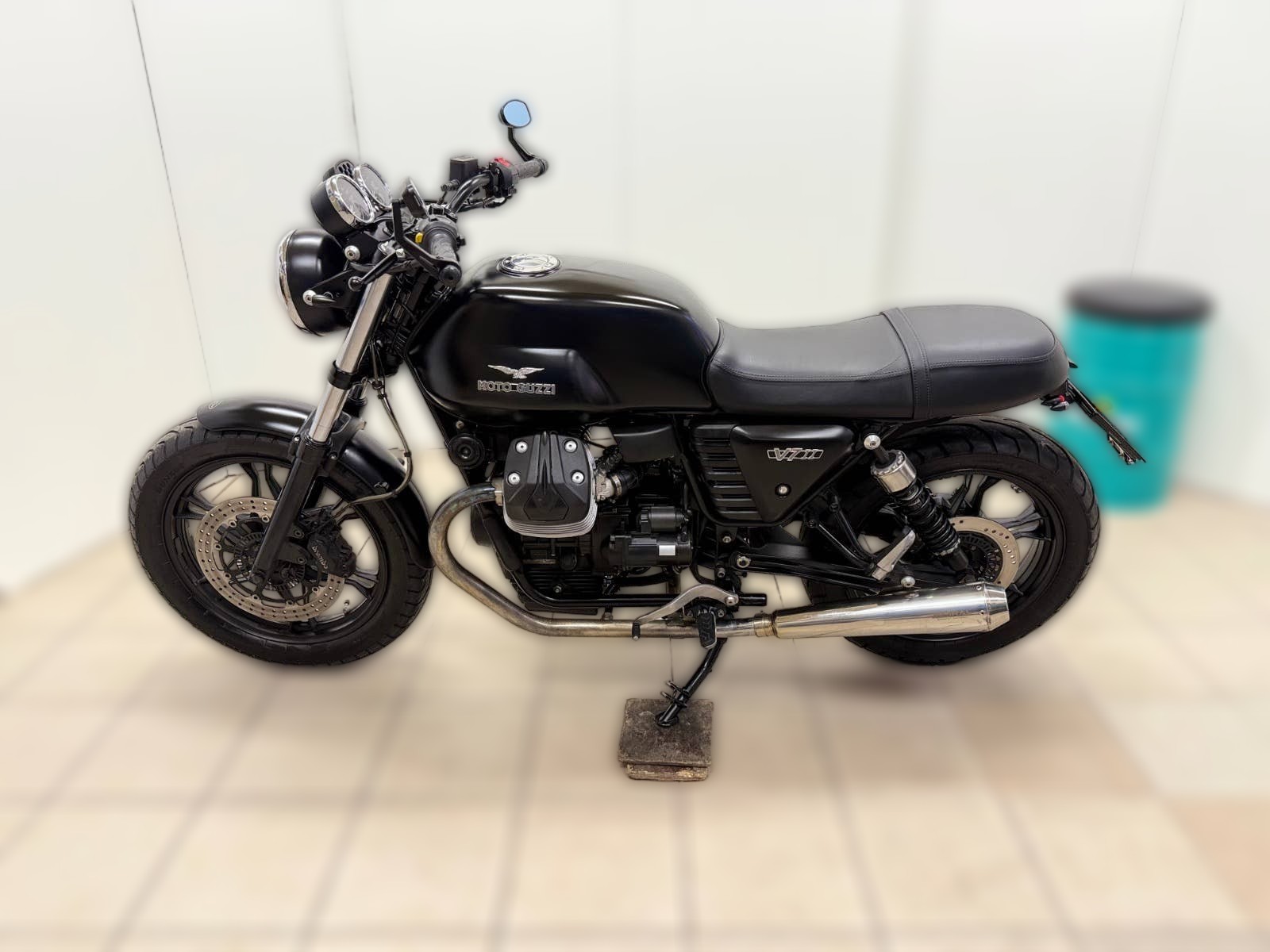 2016 Moto Guzzi V7 - 39 345 km - Náhled 5
