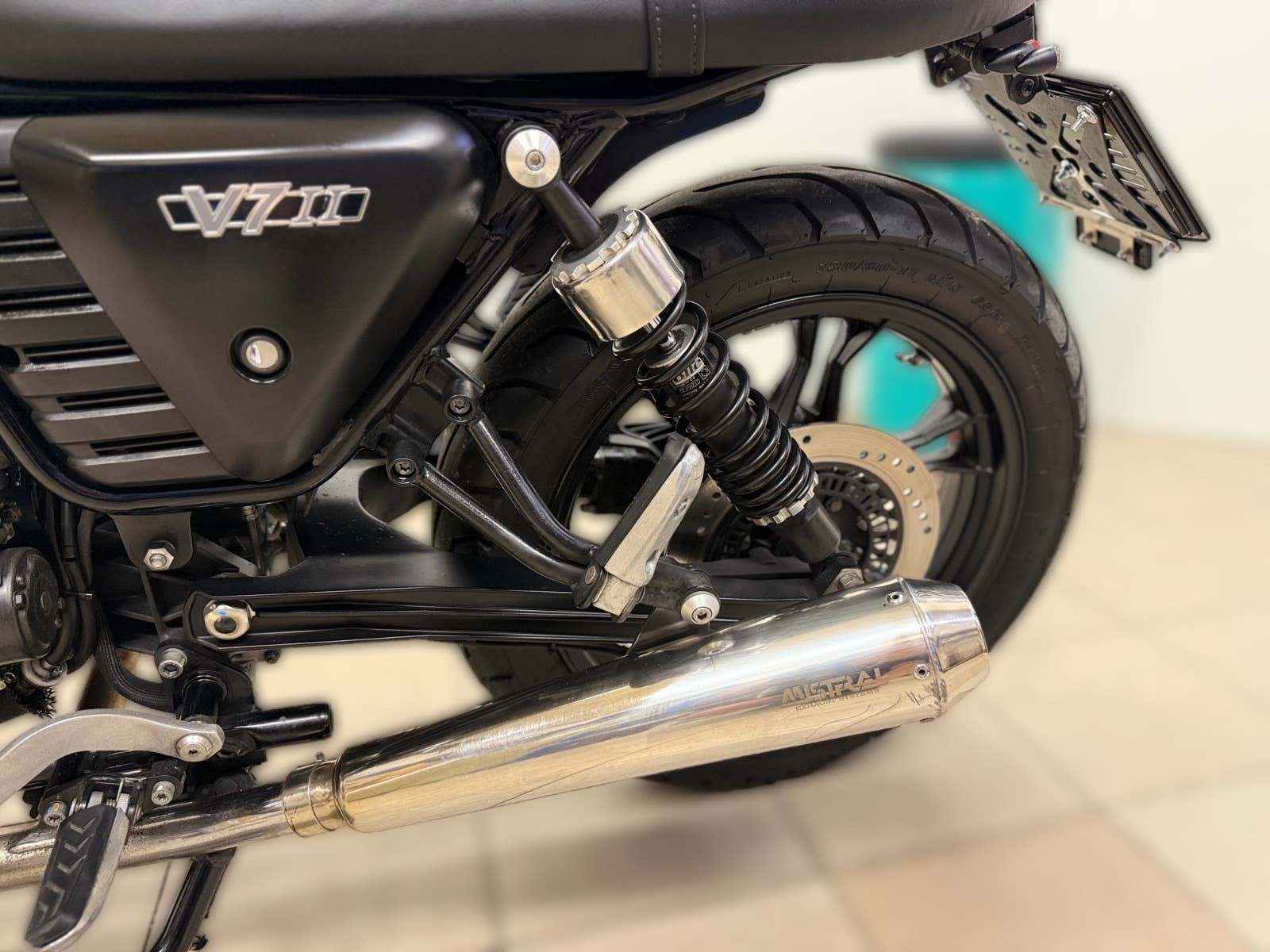 2016 Moto Guzzi V7 - 39 345 km - Náhled 13