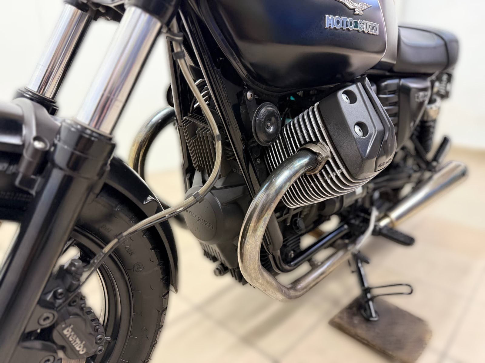 2016 Moto Guzzi V7 - 39 345 km - Náhled 15