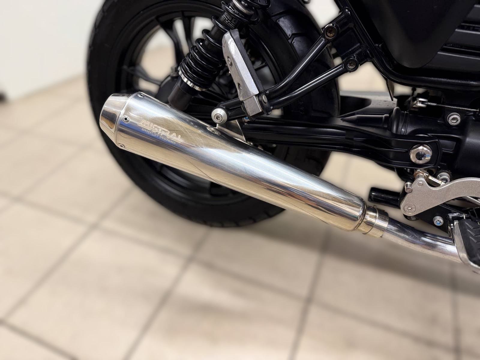 2016 Moto Guzzi V7 - 39 345 km - Náhled 28
