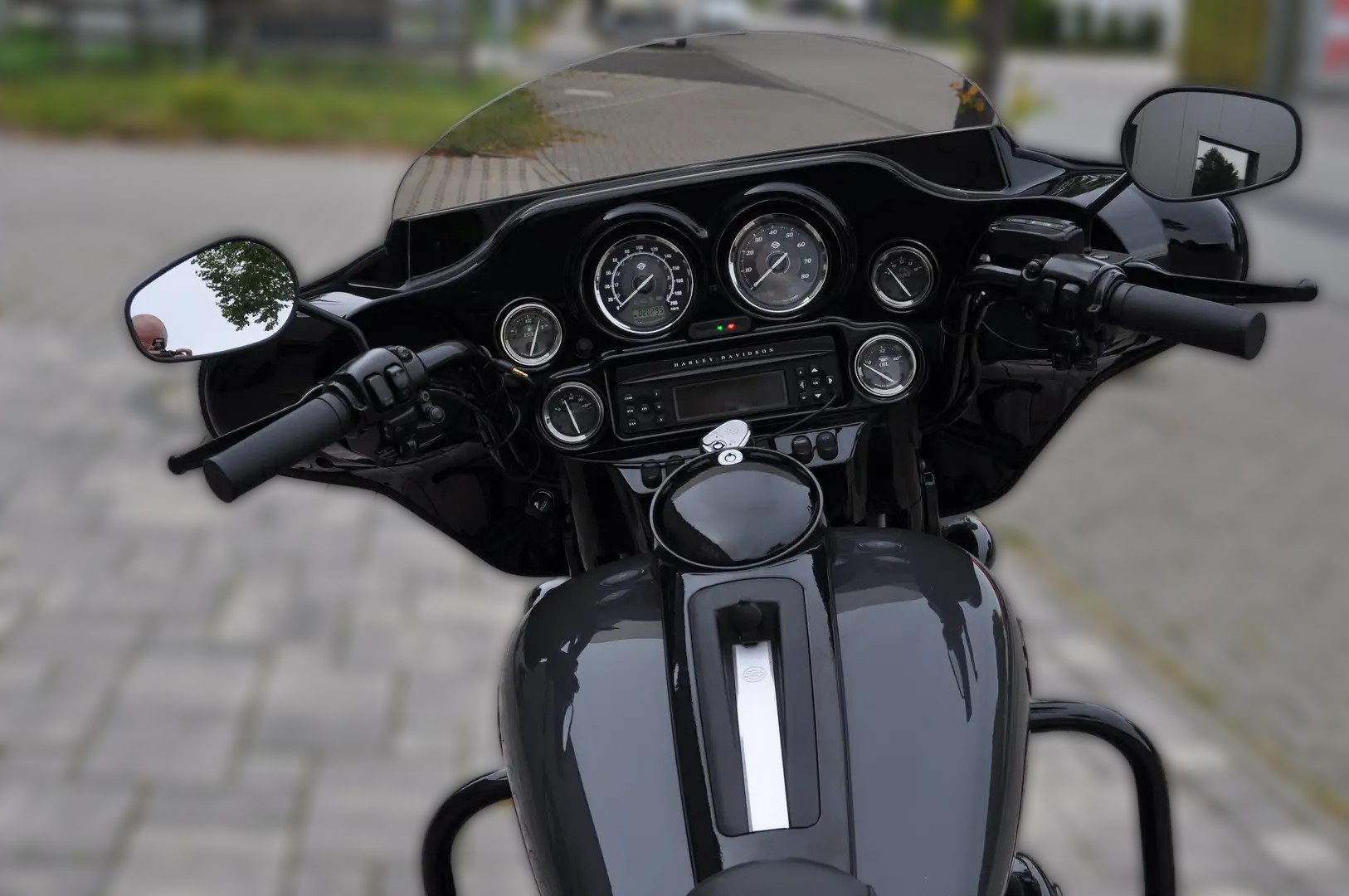 2011 Harley-Davidson Touring - 32 700 km - Náhled 17