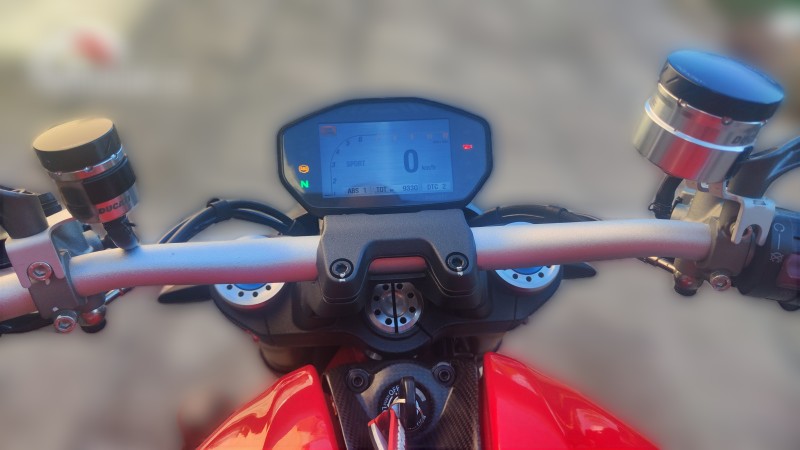 2015 Ducati Monster - 9 500 km - Náhled 10